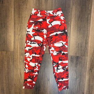 Rue21 Women’s Boyfriend Cargo Pants Camo Red White Med Elastic Waist/Ankle